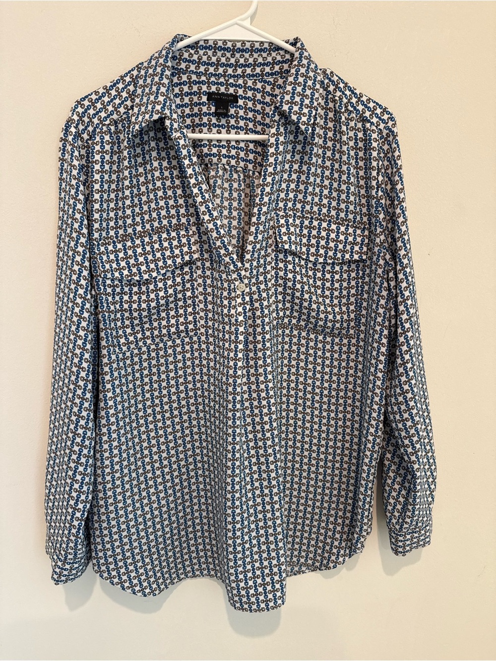 Ann Taylor Blue & White Geometric Button-Front Tunic